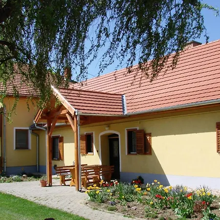 Guest house Benko Vendeghaz *
