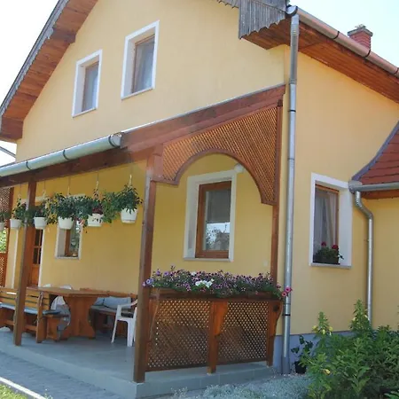 Benko Vendeghaz Guest house *